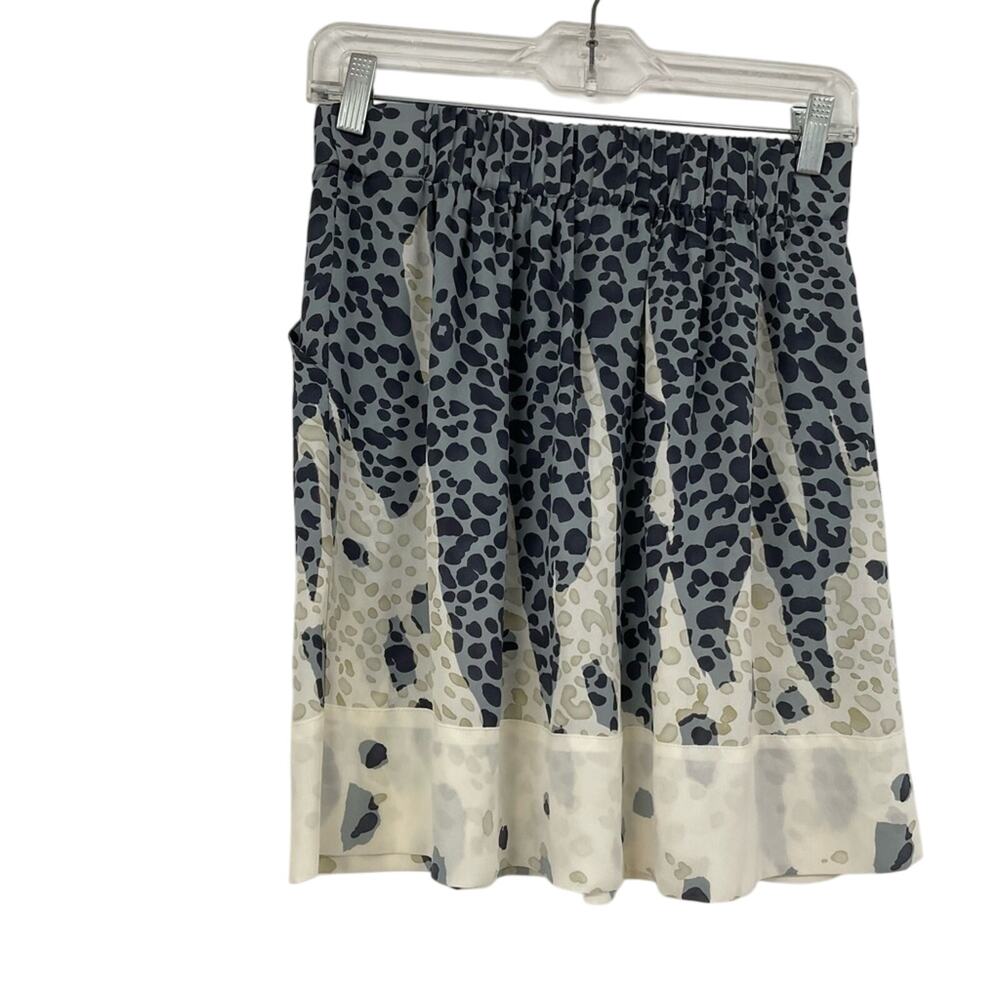 Cabi Grey & Cream Spotted Pull On Mini Skirt Womens S Polka Dot Preppy Casual